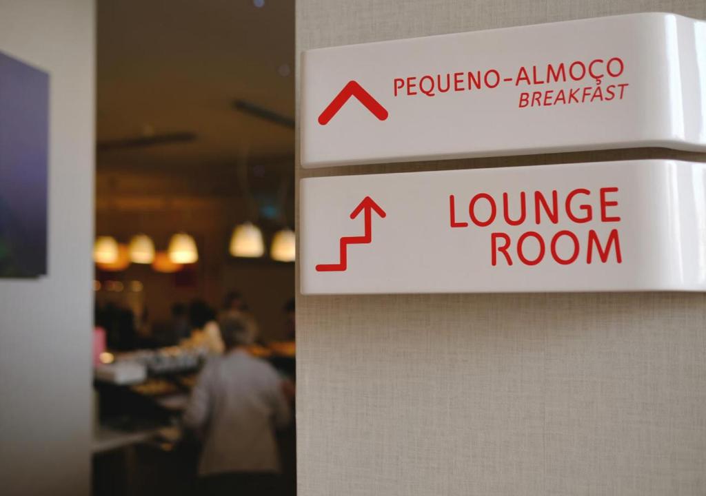 Moov Hotel Porto Centro - Resim 22