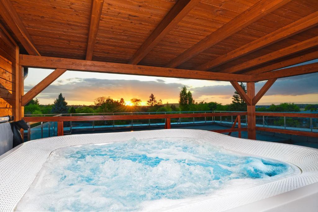 Hotel Aura Design & Garden Pool - Resim 34