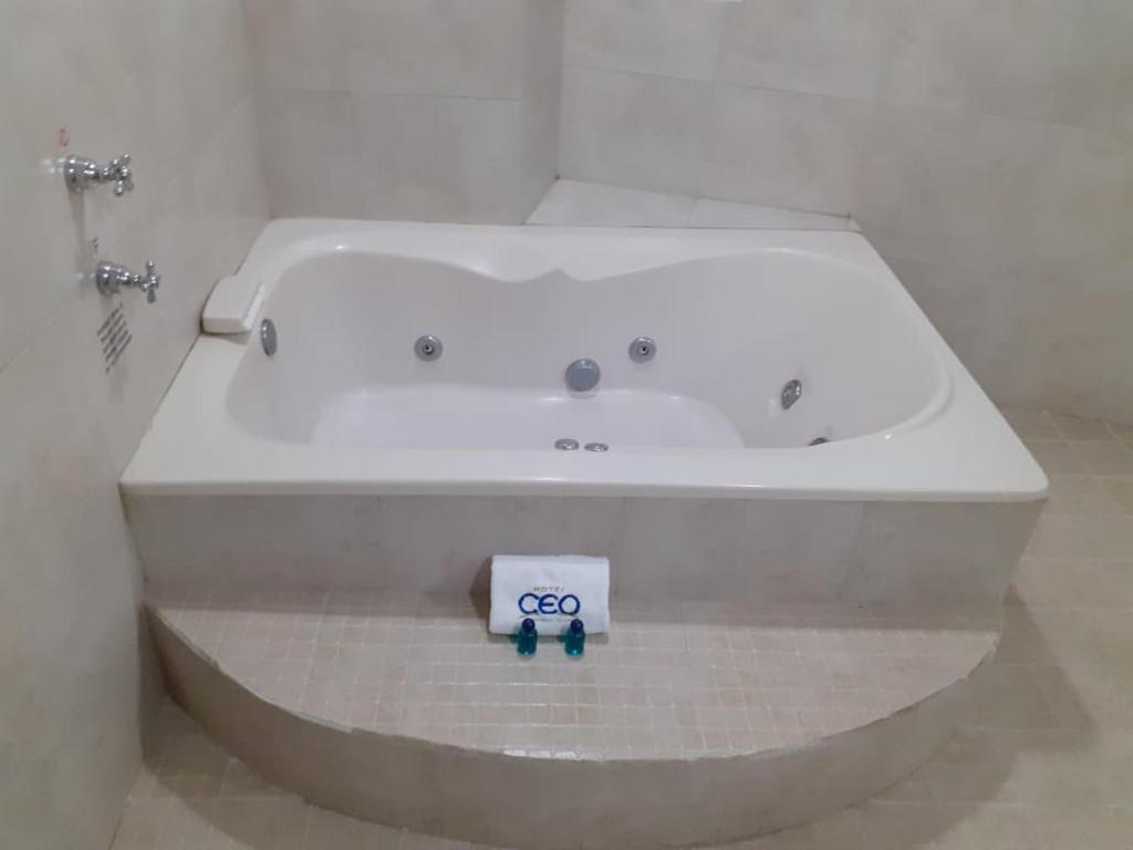 Koupelna v ubytování Hotel CEO