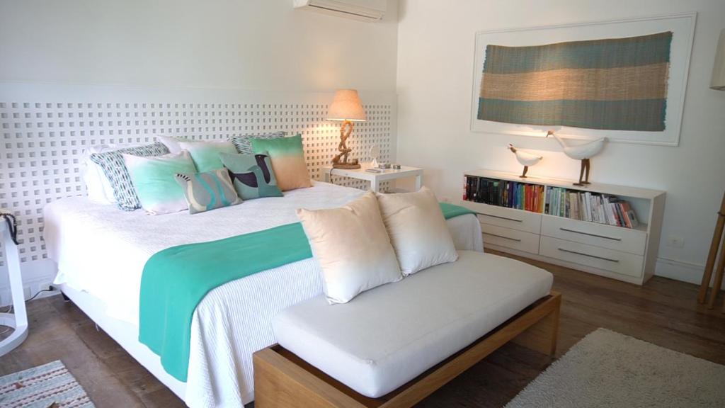  Tropical Contemporary Suites