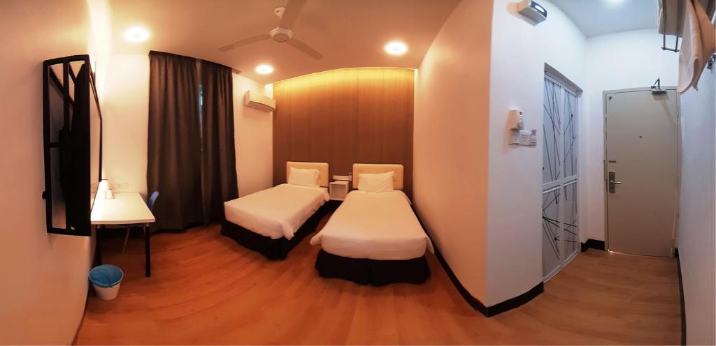 Sunshine Lodge - Deluxe Twin Room