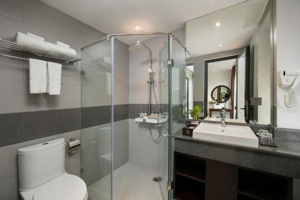 Kúpeľňa v ubytovaní Hanoi Fiesta Hotel & Spa