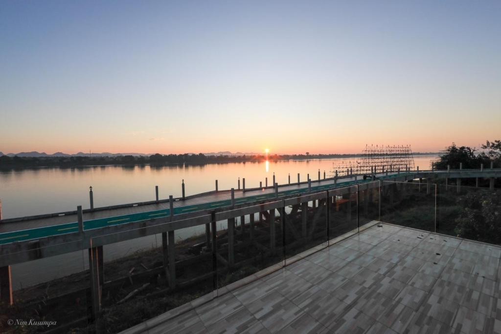 Baanjergun บ านเจอก น ナコンパノム 21年 最新料金