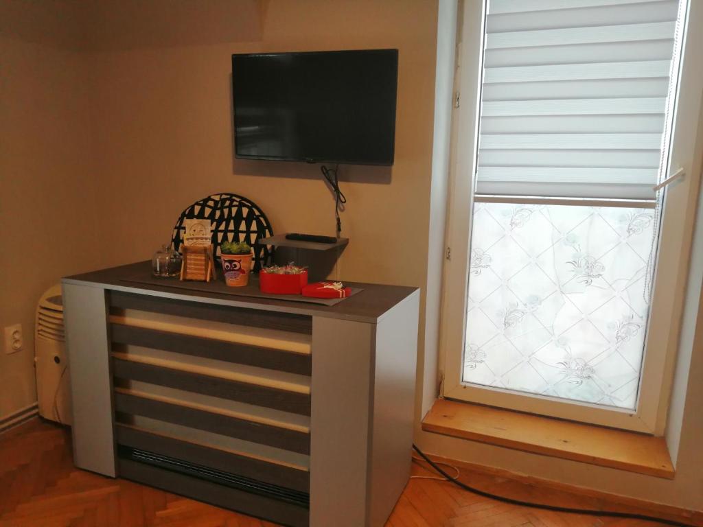 Dapur atau dapur kecil di Apartman Red wall