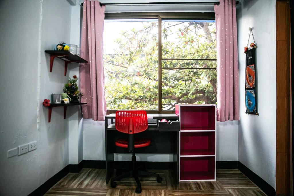 Bangkok Canale Home at Khaosarn - Resim 16