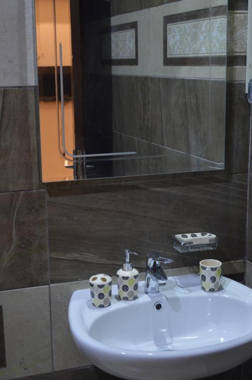 Pyramids Top Inn - 12