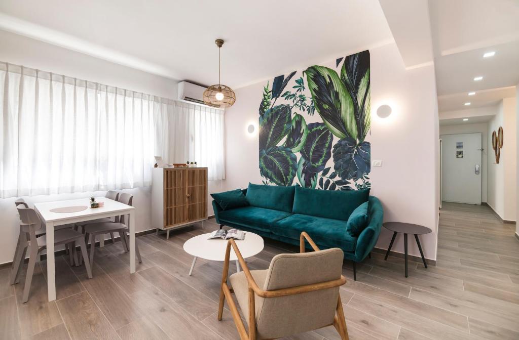 Gallery image of 36 Geula - By Beach Apartments TLV in Tel Aviv