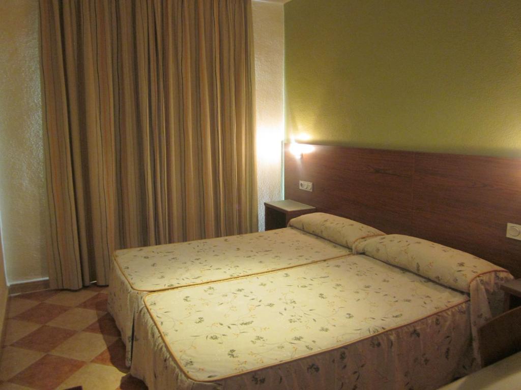 Hotel Totana Sur - Triple Room