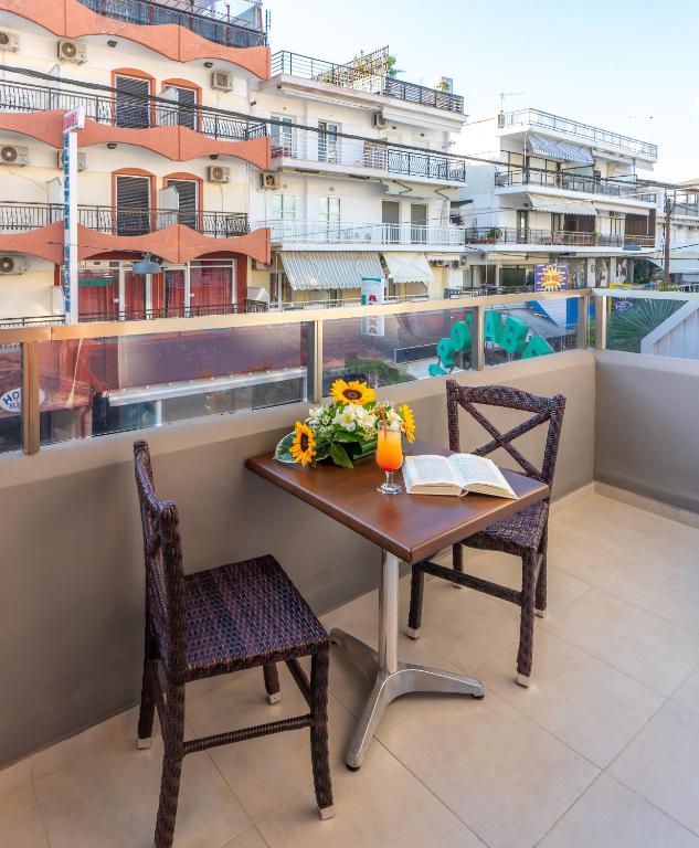 Balkón nebo terasa v ubytování Paralia Beach Boutique Hotel