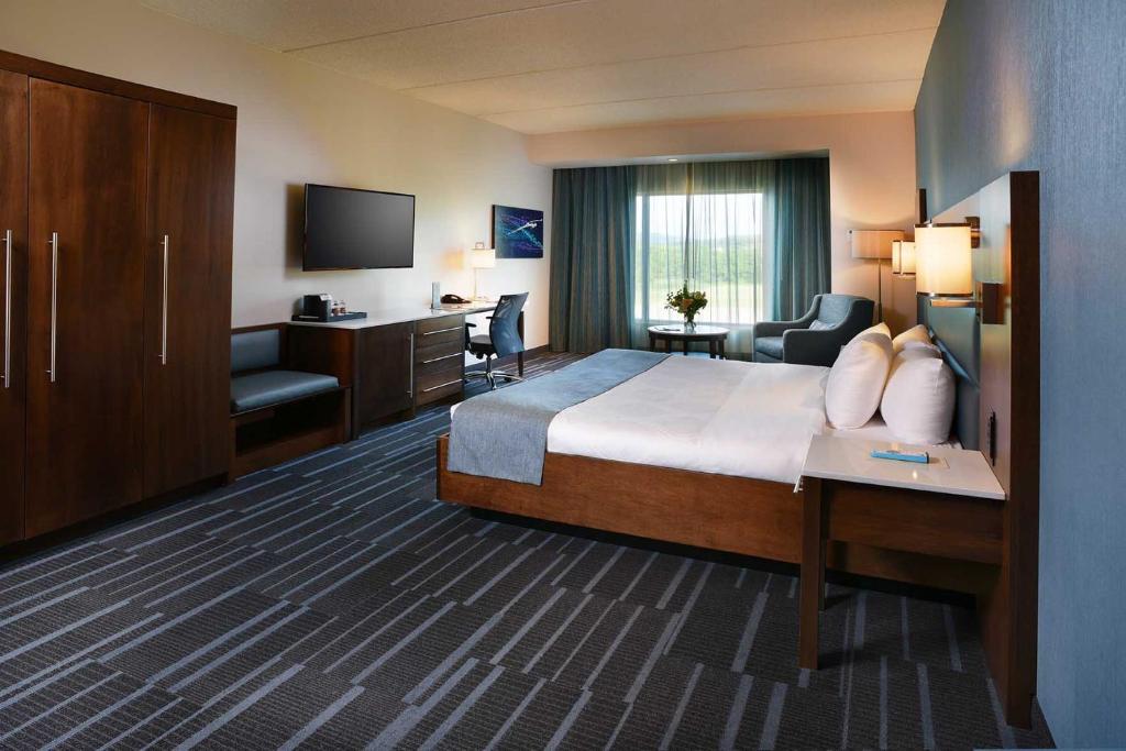 Tioga Downs Casino and Resort - Deluxe King Room