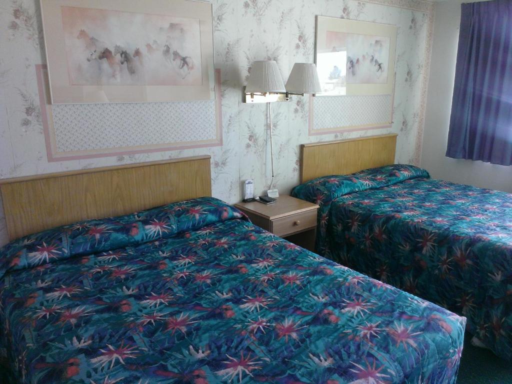 Motel 8 Willcox - Queen Room With Two Queen Beds - Non-Smoking