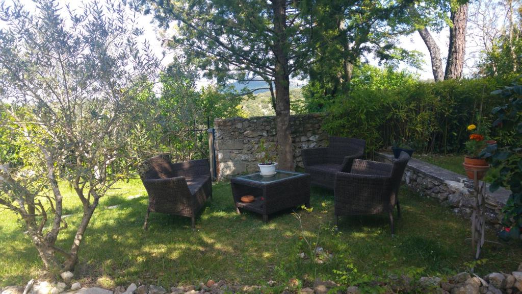 Zahrada ubytování Le Moulin de Varrians