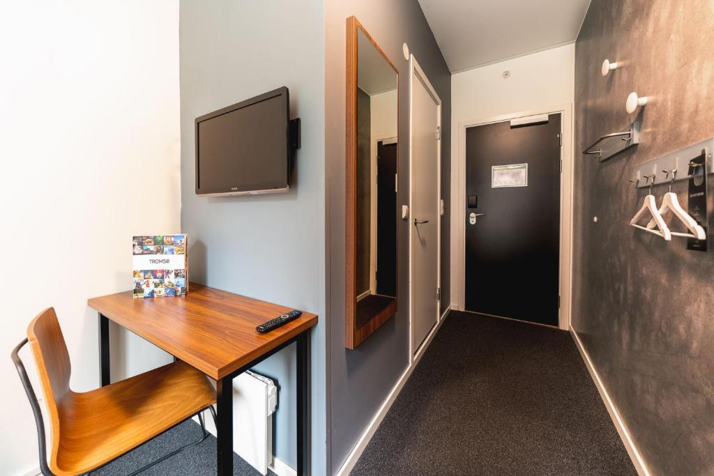 Smarthotel Tromsø - Resim 9