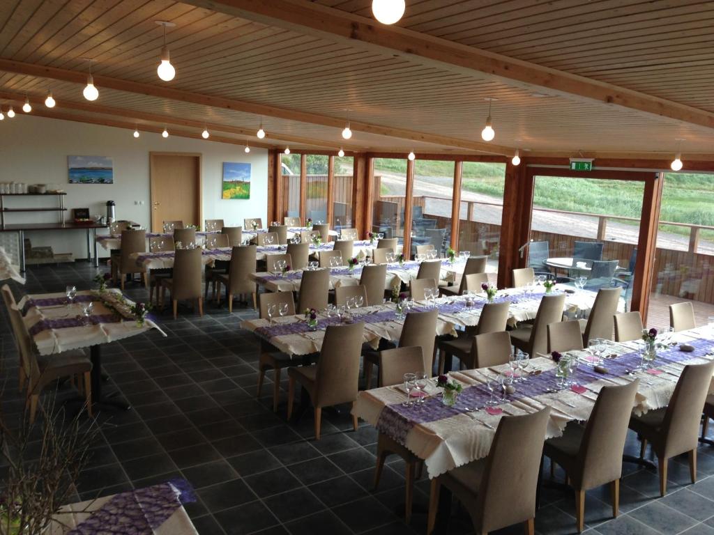 Restaurace v ubytování Hotel Breidavik