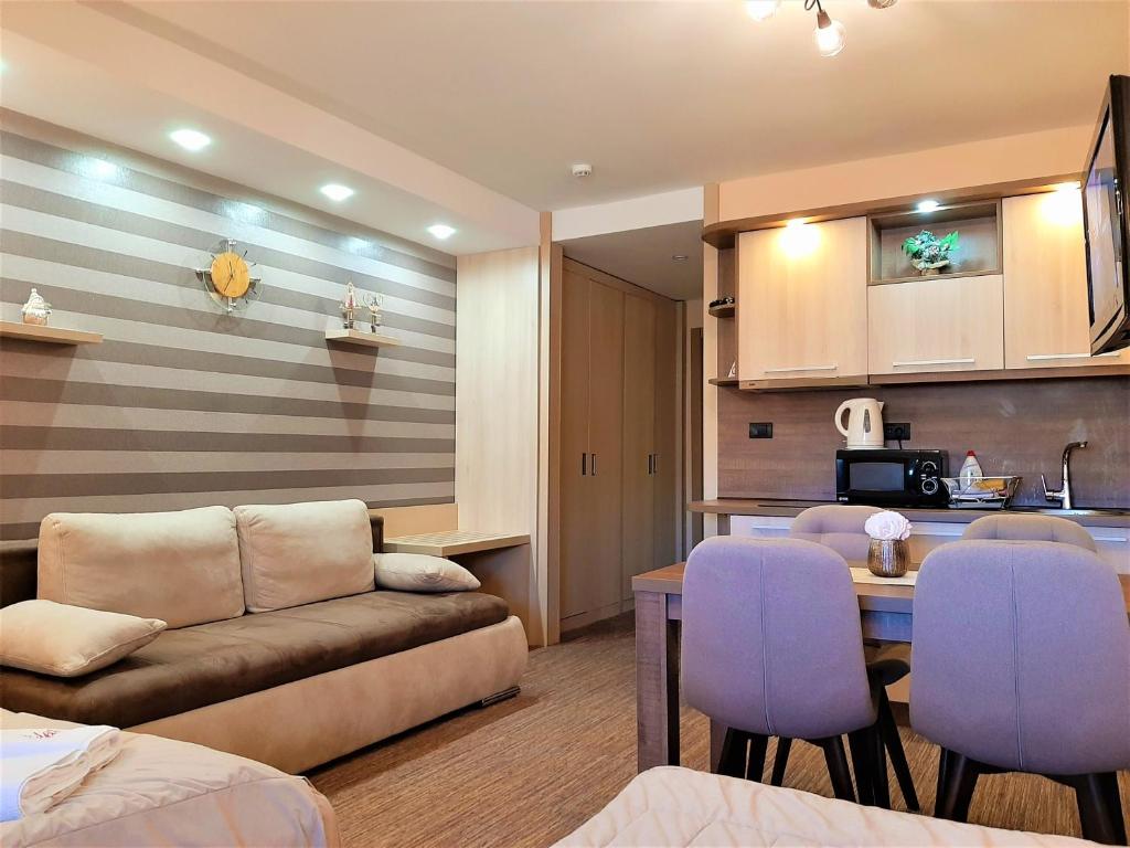 Select Lux Angella-Konaci - شقة مطلة على الجبل