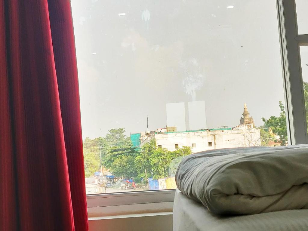 Bodhgaya Seven Inn Hotel n Restaurant - Deluxe Double Or Twin Room With City View