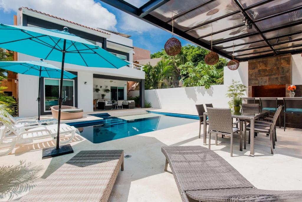 LUXURY POOL & BEACH HOUSE AT THE MAYAN RIVIERA