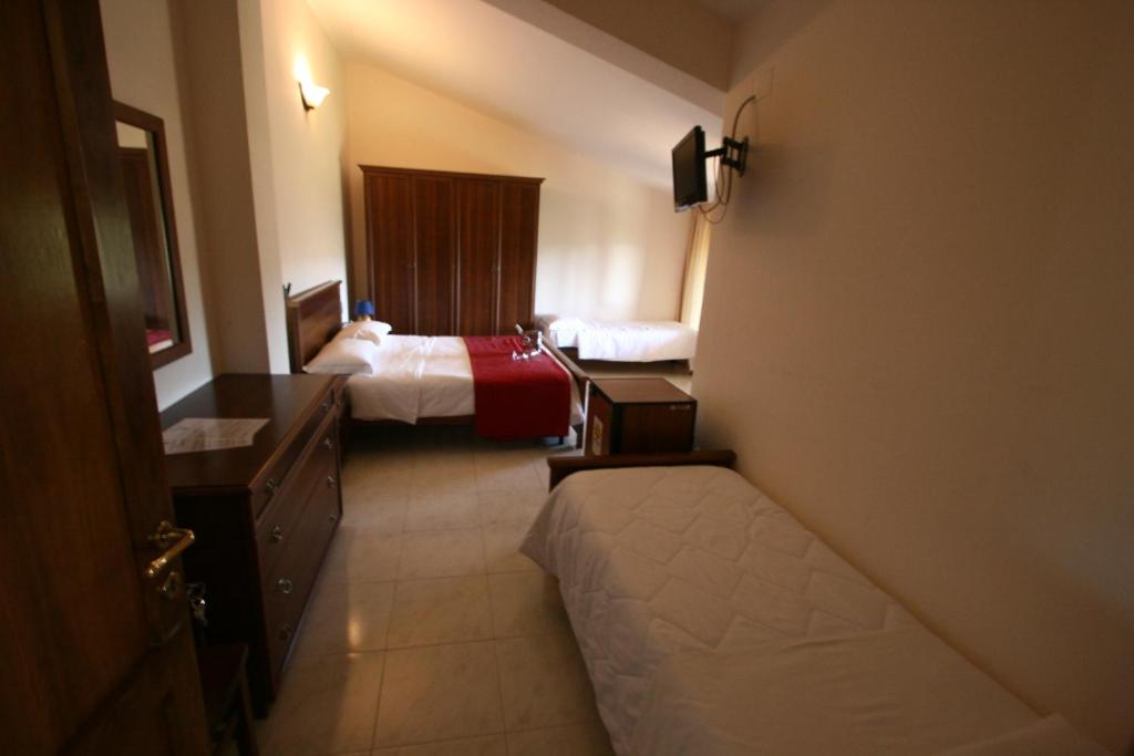 Villa Del Colle - Camera Familiare Con Bagno Privato