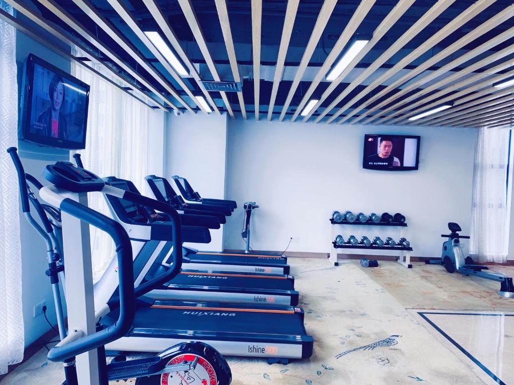 Fitness centrum a/nebo fitness zařízení v ubytování Guangzhou Good International Hotel