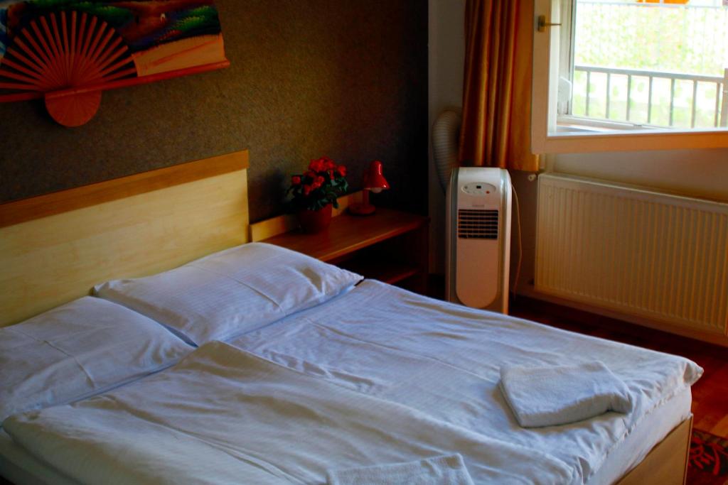 Silver Hotel Budapest City Center - Resim 9