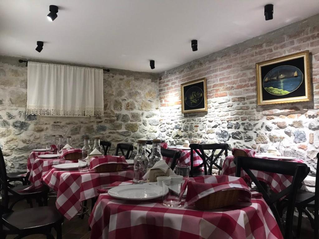 Εστιατόριο ή άλλο μέρος για φαγητό στο Old Bazaar Rooms