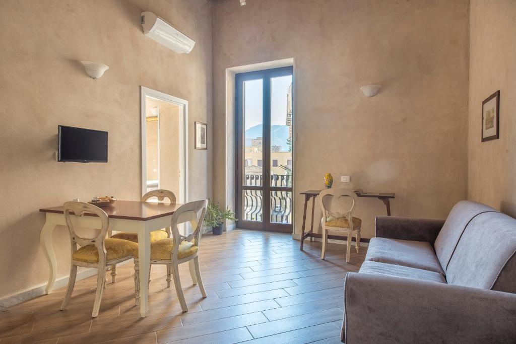 Conte Federico Apartments - 7