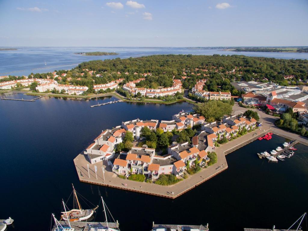 Příroda nedaleko prázdninového areálu