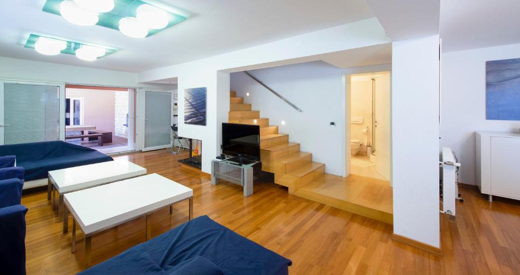 Posedenie v ubytovaní Luxury Seafront Villa Exclusive Pag with private pool by the beach on Pag island