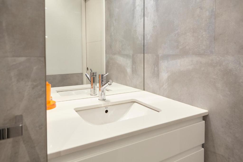 Kúpeľňa v ubytovaní Miramon Apartment by BasqueHomes
