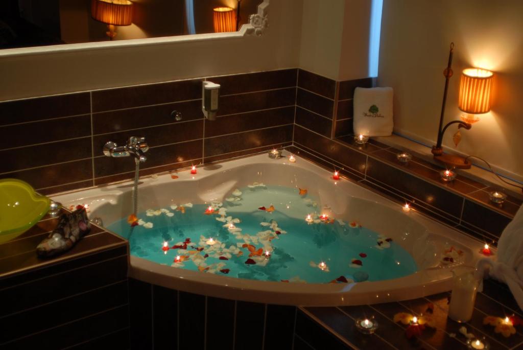 Vaela Hotel Cultural Resort - Deluxe King Suite