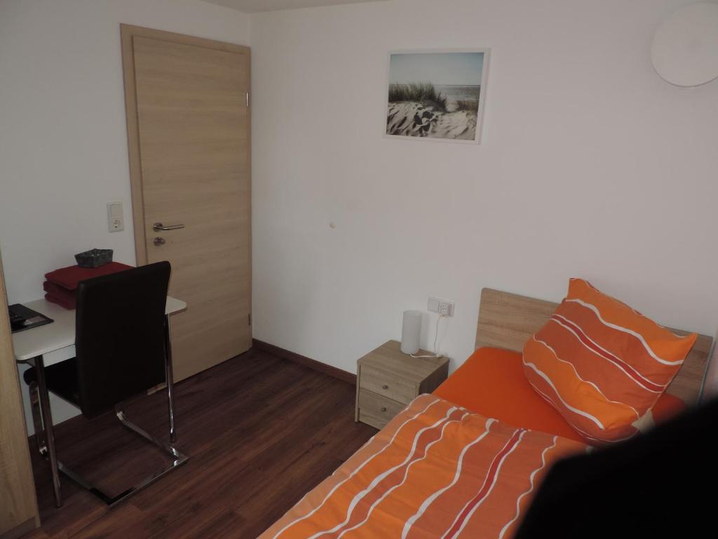 Pension am Kirchberg - Single Room With Shared Shower And Toilet
