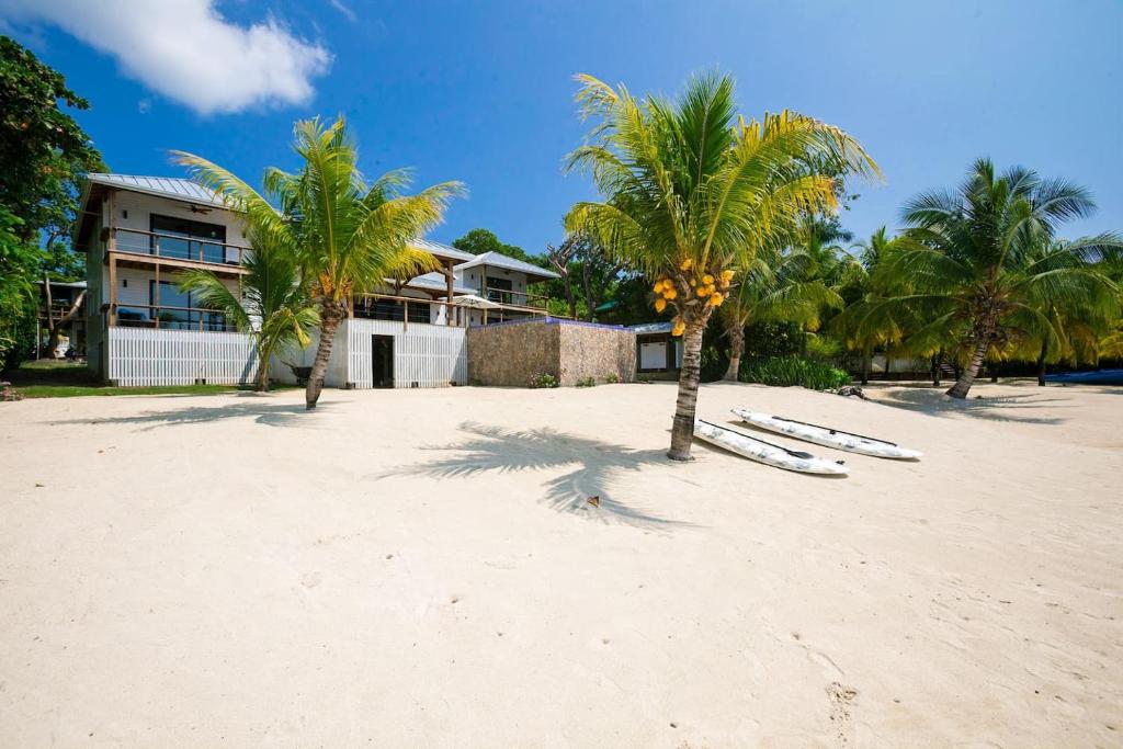 Fotografie z fotogalerie ubytování Vivaro Roatan Beachfront v destinaci West End