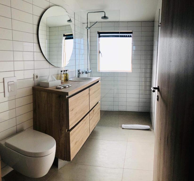 Baðherbergi á Kerbyggd: Luxury house and cottage in golden circle