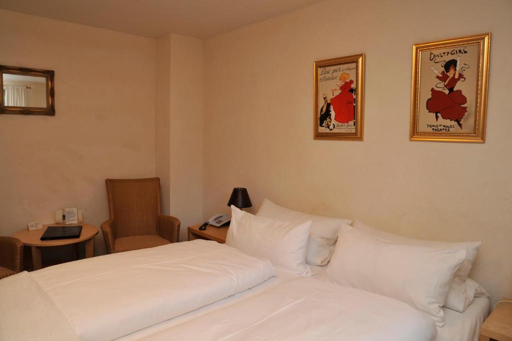 
Double Room in Souterrain
