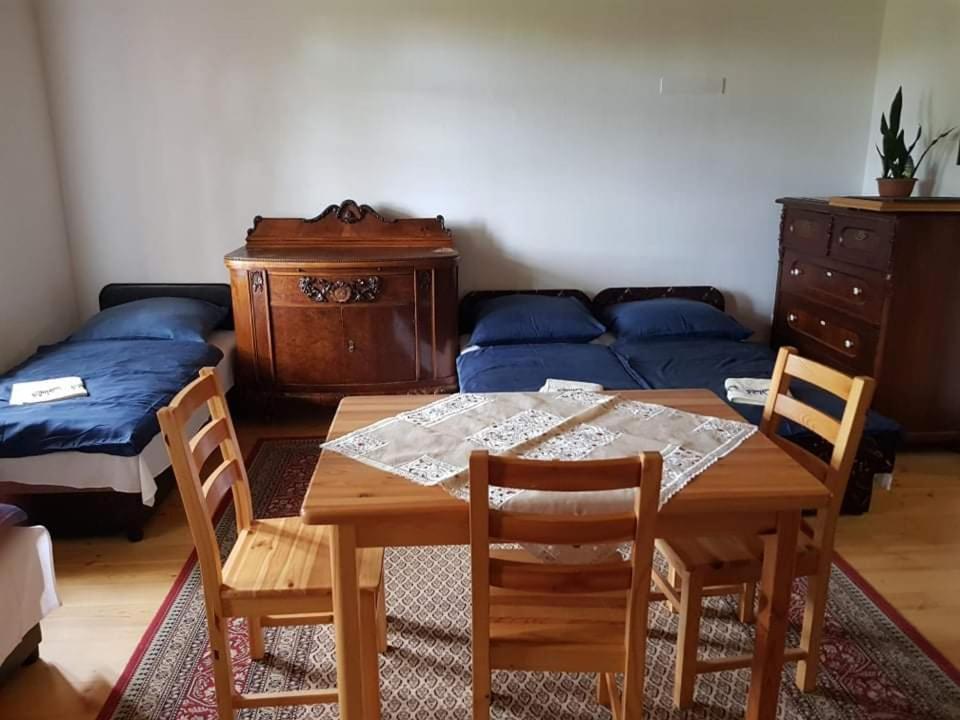 A seating area at Garábi Udvarház