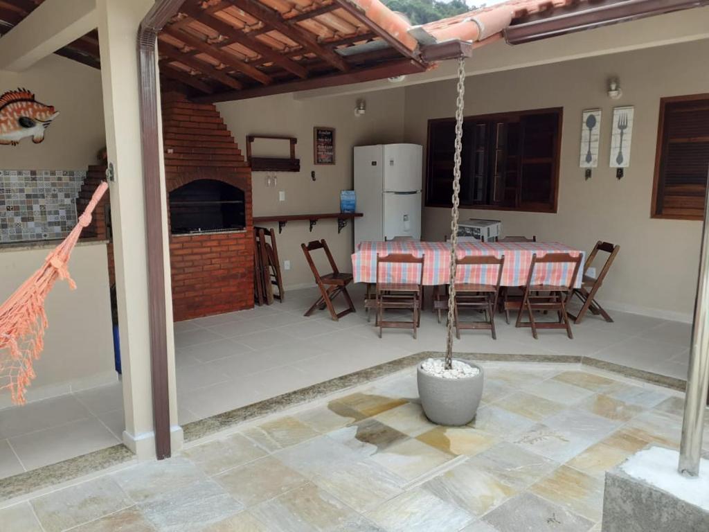  Casa Garatucaia no Condomínio Sociga