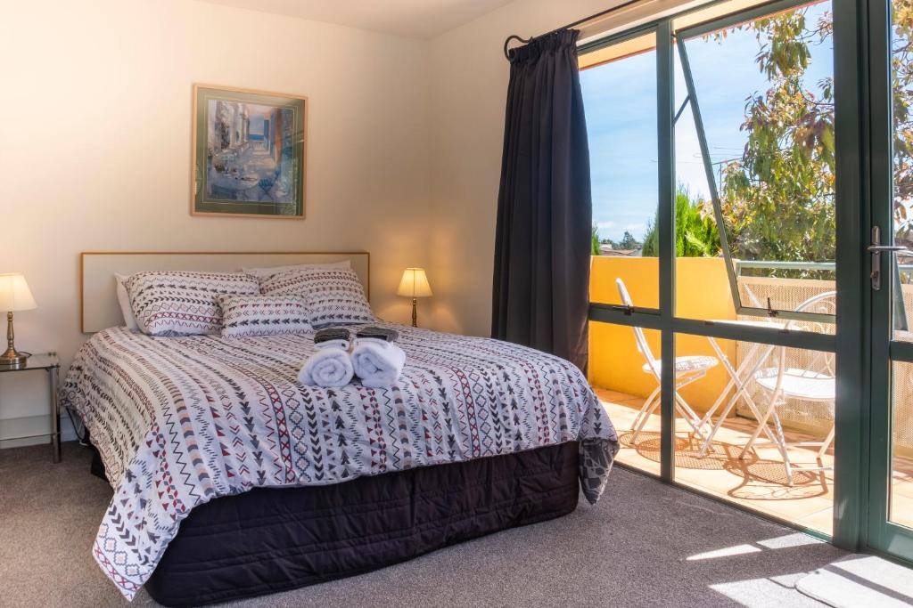 
Studio with Kitchenette
