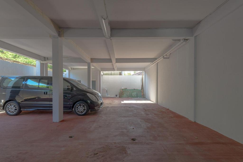Fotografie z fotogalerie ubytování RedDoorz Plus Syariah @ Raya Nginden 2 v destinaci Surabaja