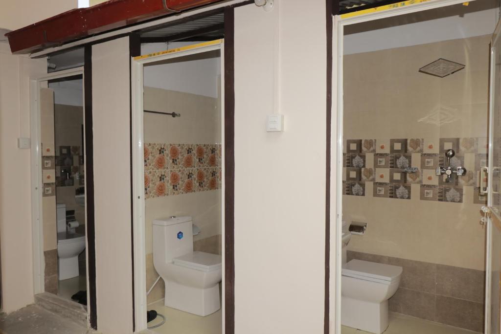 Vannituba majutusasutuses Birds Nest Hostel
