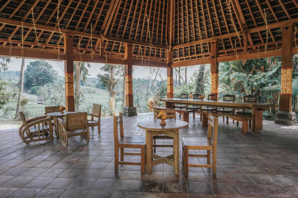 Restaurace v ubytování Saridevi Ecolodge