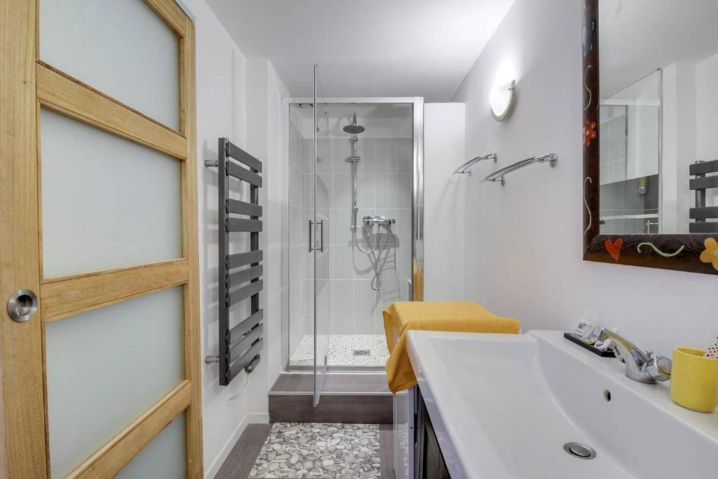 Appartement Au Petit Pont De Oloron Confort Et Authenticite France Oloron Sainte Marie Booking Com