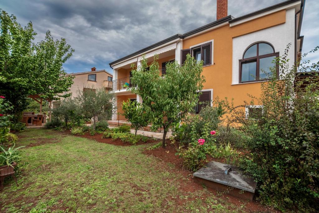 Zahrada ubytování Apartments Vera Savic