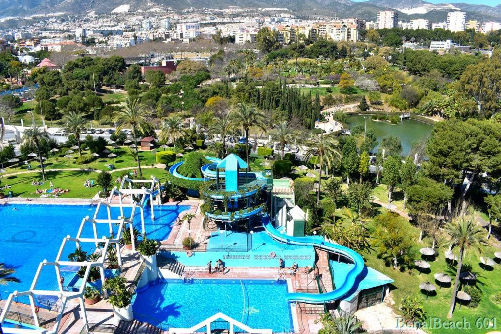 Bazén v ubytovaní BENALBEACH PLAYA SUITE alebo v jeho blízkosti