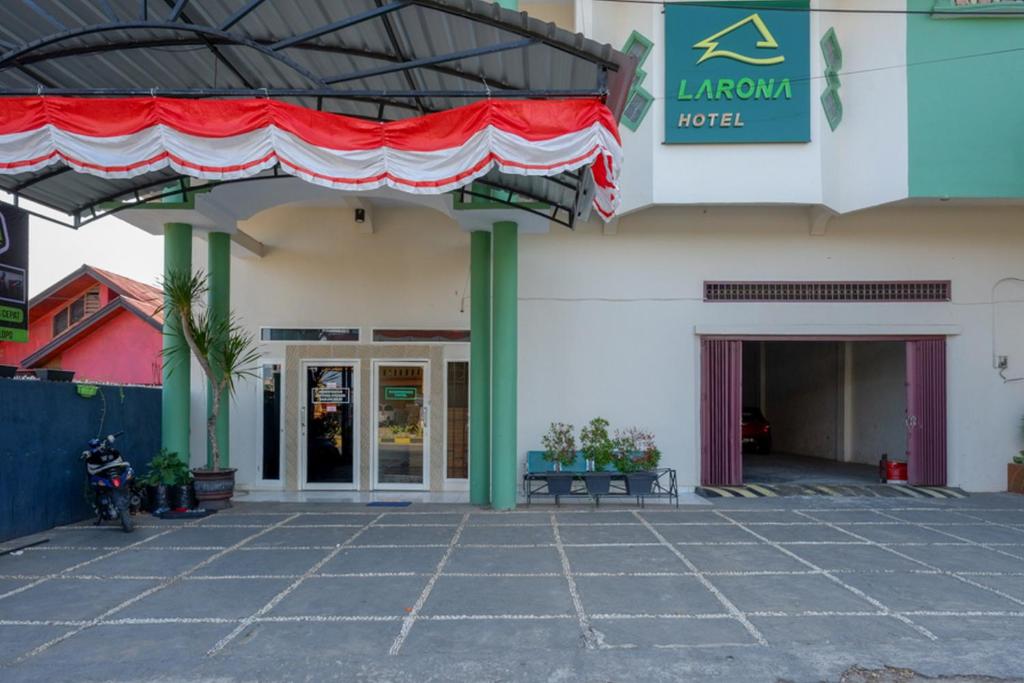 Exteriér nebo vchod ubytování RedDoorz Syariah At Jalan Jenderal Sudirman Palopo