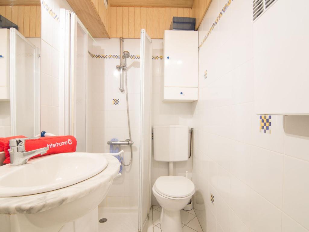 Koupelna v ubytování Apartment Balafen by Interhome