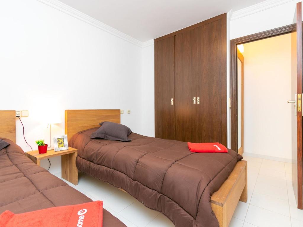 Posteľ alebo postele v izbe v ubytovaní Apartment Port Rhodes by Interhome