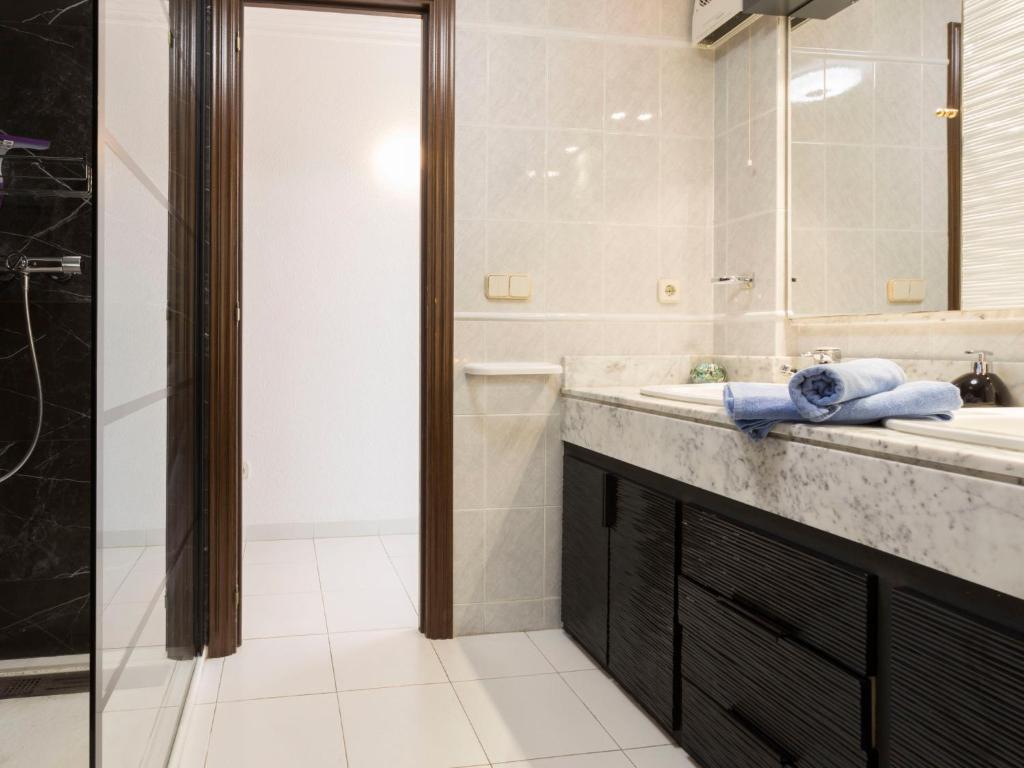Kúpeľňa v ubytovaní Apartment Port Rhodes by Interhome