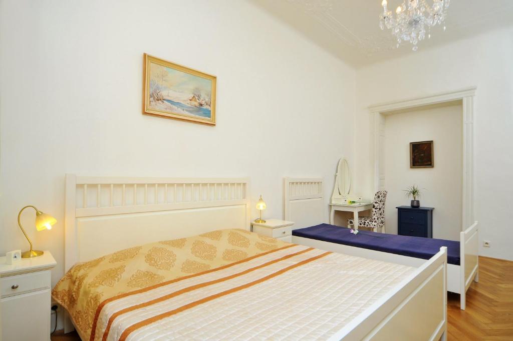 Old Town Square Apartments - Resim 36