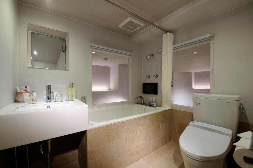 Koupelna v ubytování Roppongi Hotel S