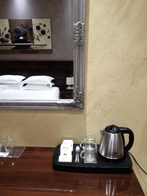 Příslušenství pro přípravu čaje a kávy v ubytování Comfort Hotel